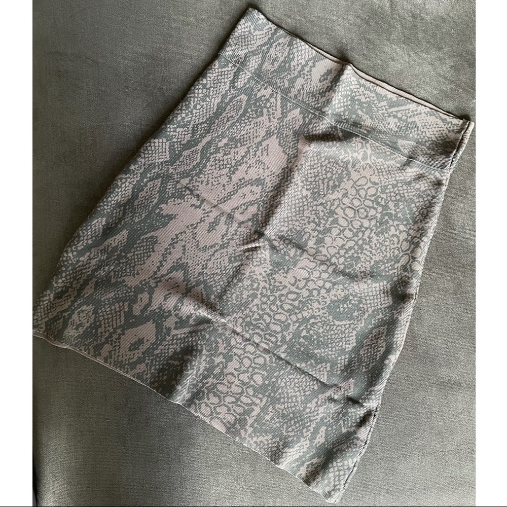 Bcbg snake skin skirt